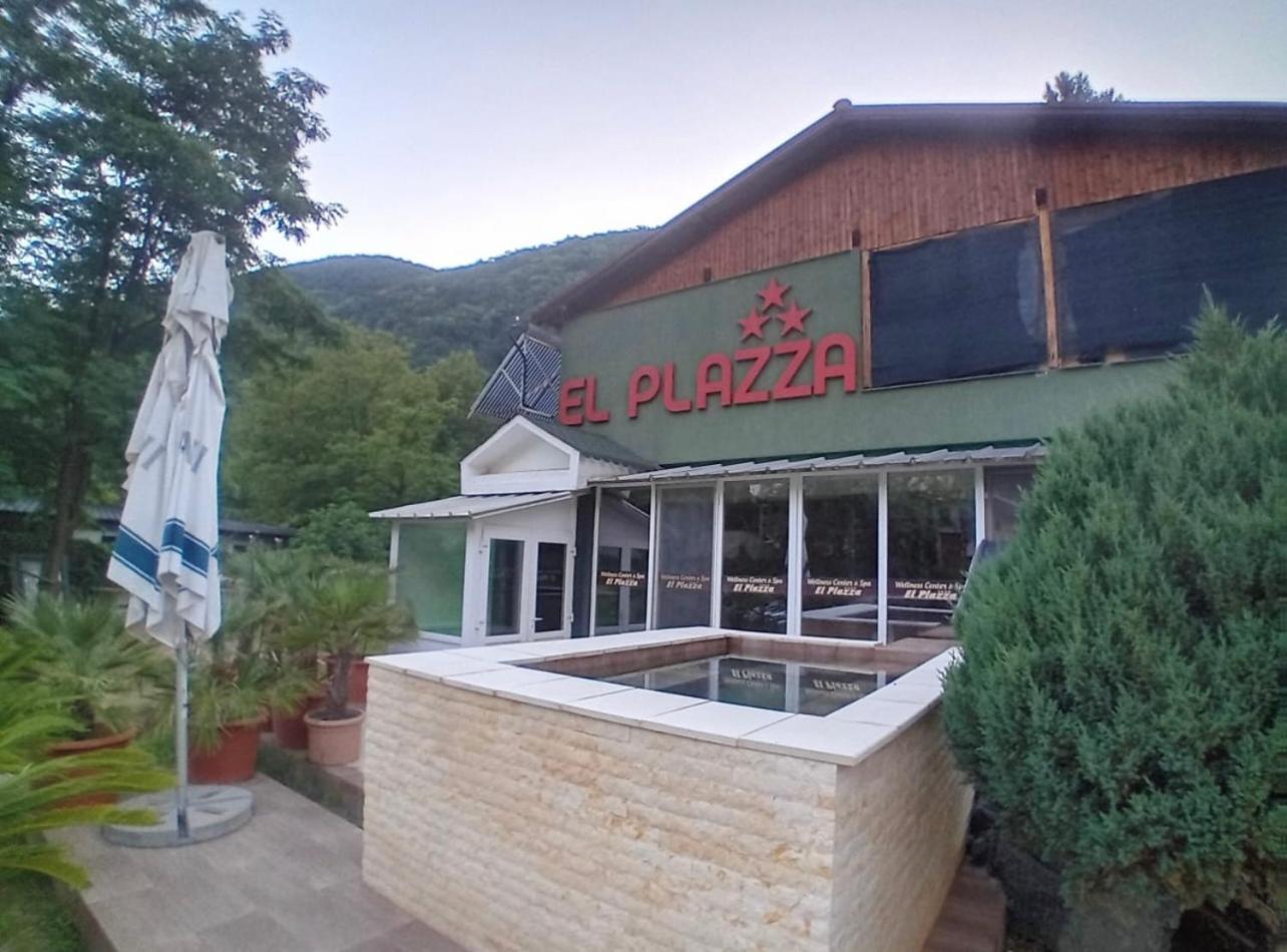 Pensiunea El Plazza Baile Herculane Ngoại thất bức ảnh